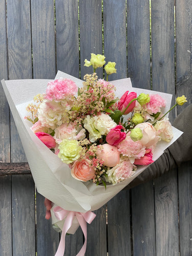 Flower Bouquet & Flower Arrangement by Florist Corner in Mount Waverley, Melbourne