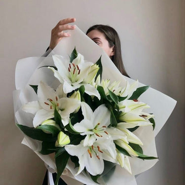 Lilies Bouquet - Plant Parent.101FlowersFlorist CornerPlant Parent.101With Vase