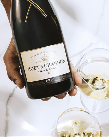MOET & CHANDON Impérial Brut Champagne and Flowers Delivery near Melbourne